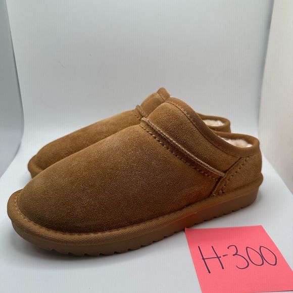 CUSHIONAIRE Women's Faux Shearling Genuine Suede cozy mule slippers +Memory Foam - Picture 3 of 7